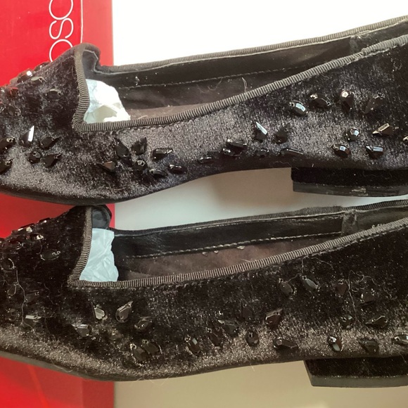 BLACK VELVET SLIPPERS by AEROSOLES - Picture 4 of 7